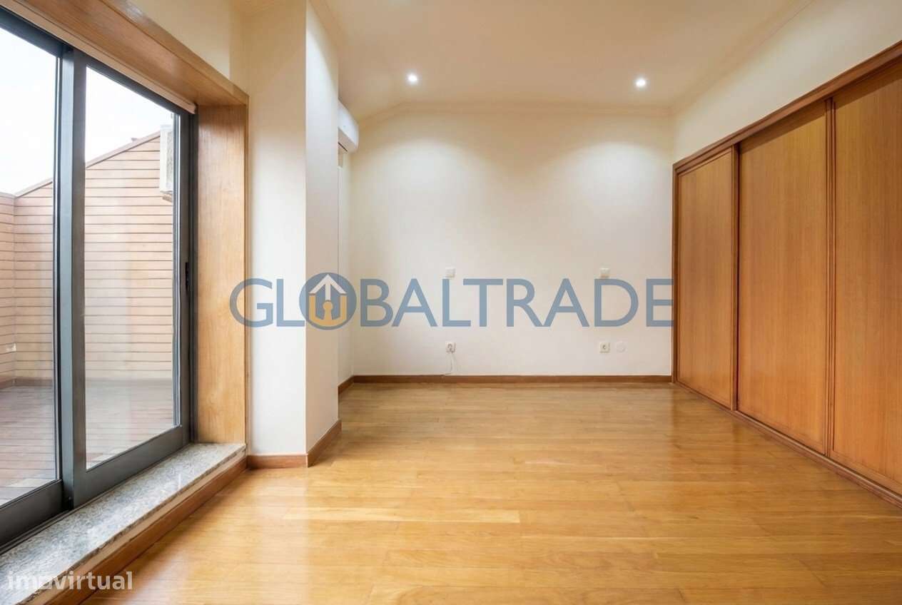 Duplex T2+1 com vista mar em Canidelo-45