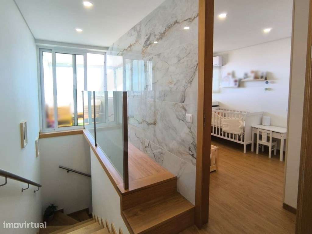 T2 Duplex com Terraço em 1ª Linha de Mar em Vila do Conde-16