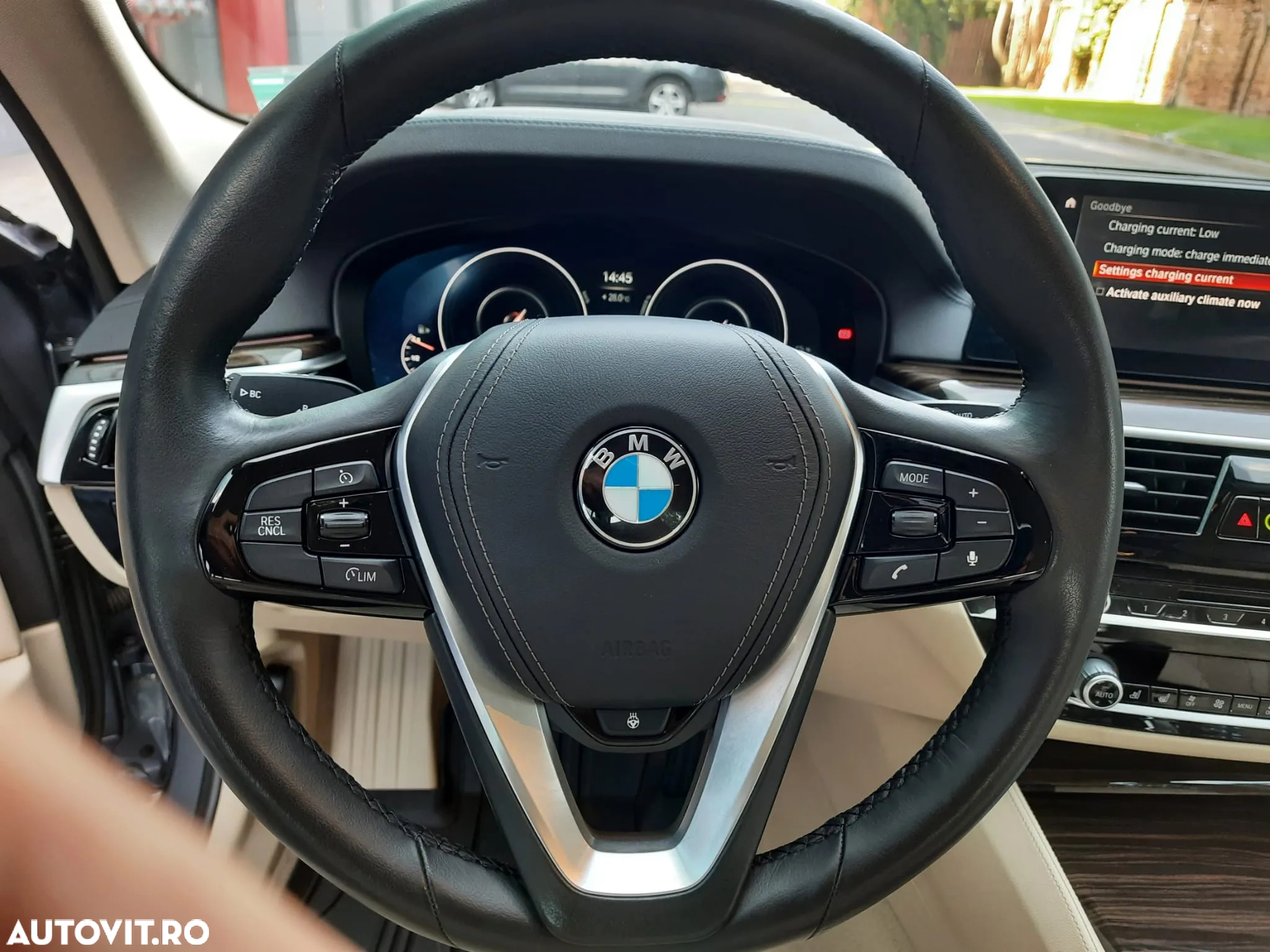 BMW Seria 5 530e Aut. Luxury Line - 16