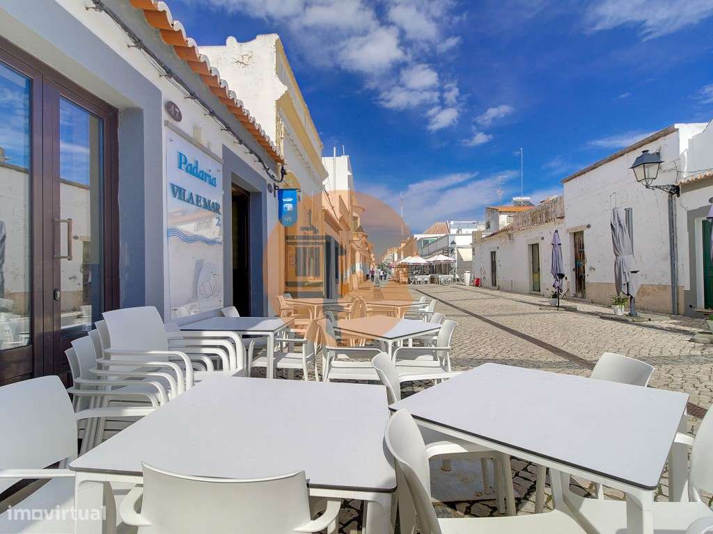 Edifício no Centro Histórico de Vila Real de Santo António - Grande imagem: 2/44