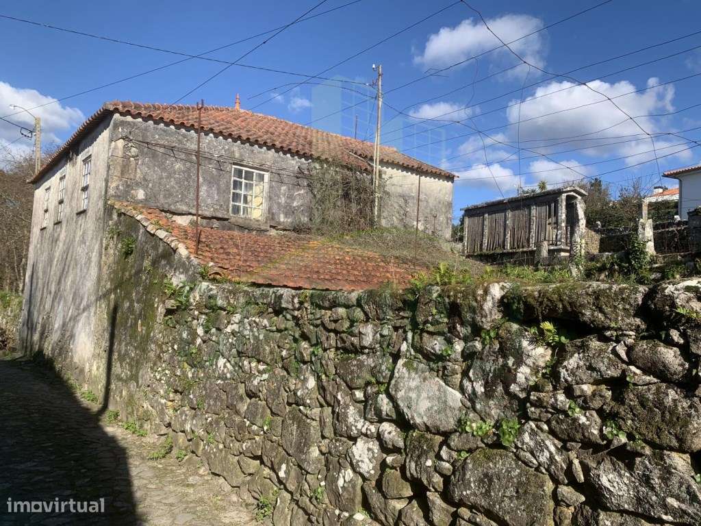 Propriedade para restauro em Carreço - Grande imagem: 2/15