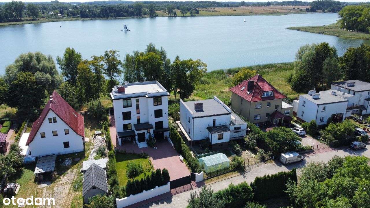 Komfortowy dom nad jeziorem z tarasem na dachu - Pełny obrazek: 3/19