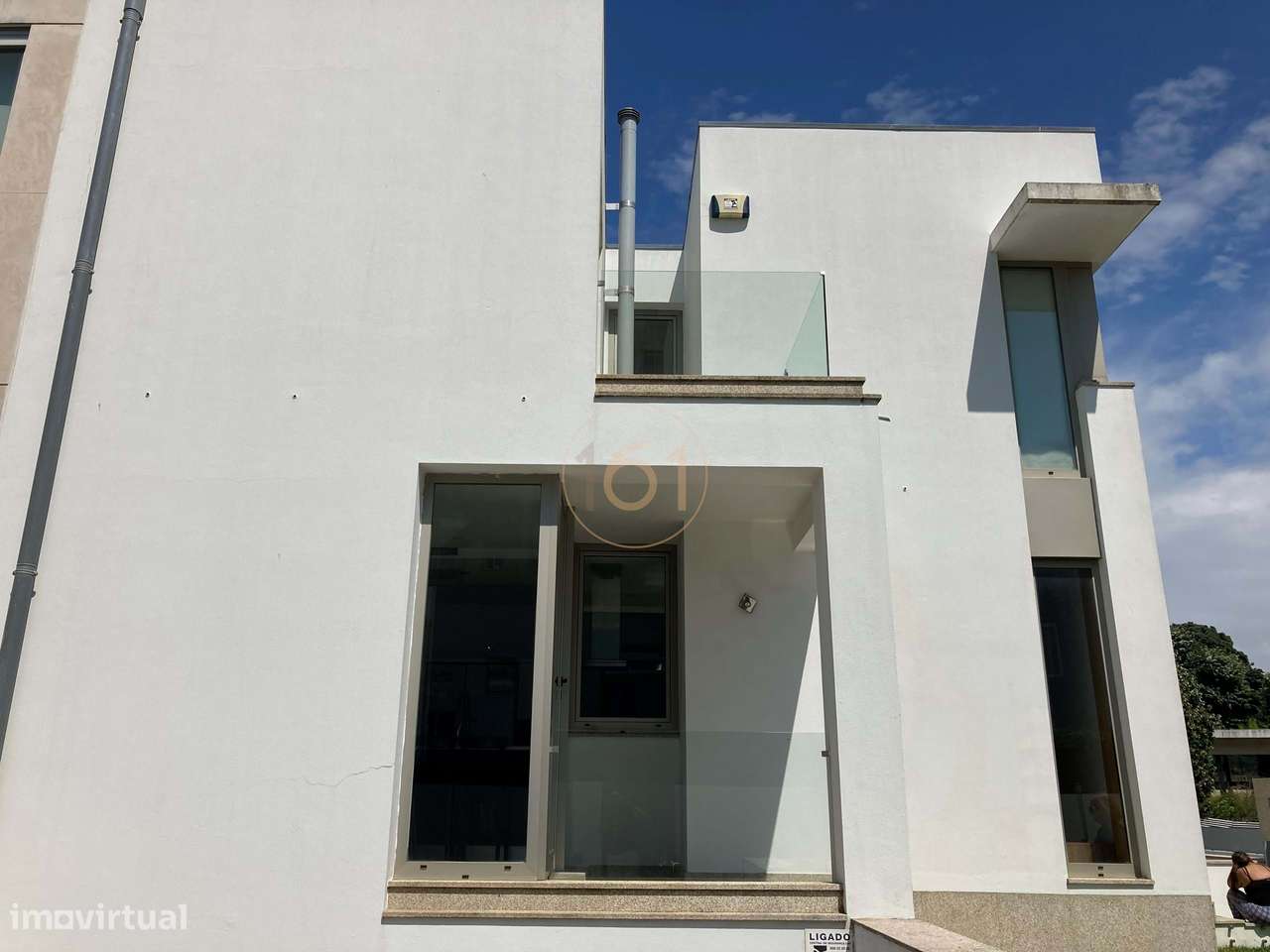 Moradia T5 com piscina para venda junto ao Parque da Cidade, no Porto - Grande imagem: 3/26