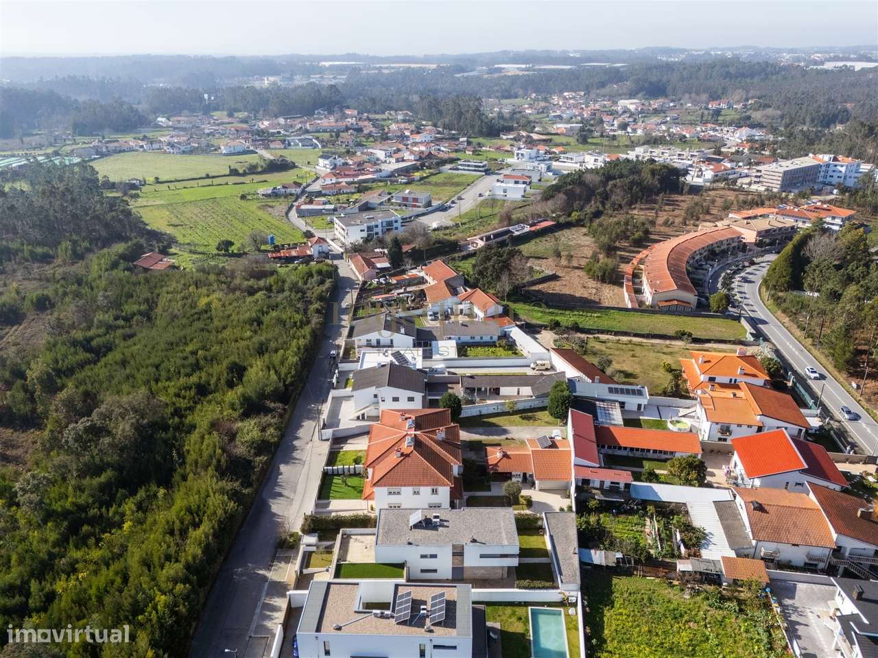 Moradia T4 geminada, com excelentes áreas, a 2 minutos do centro de Sa-37