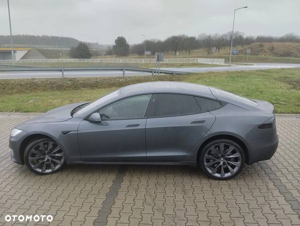 Tesla Model S Long Range - 12