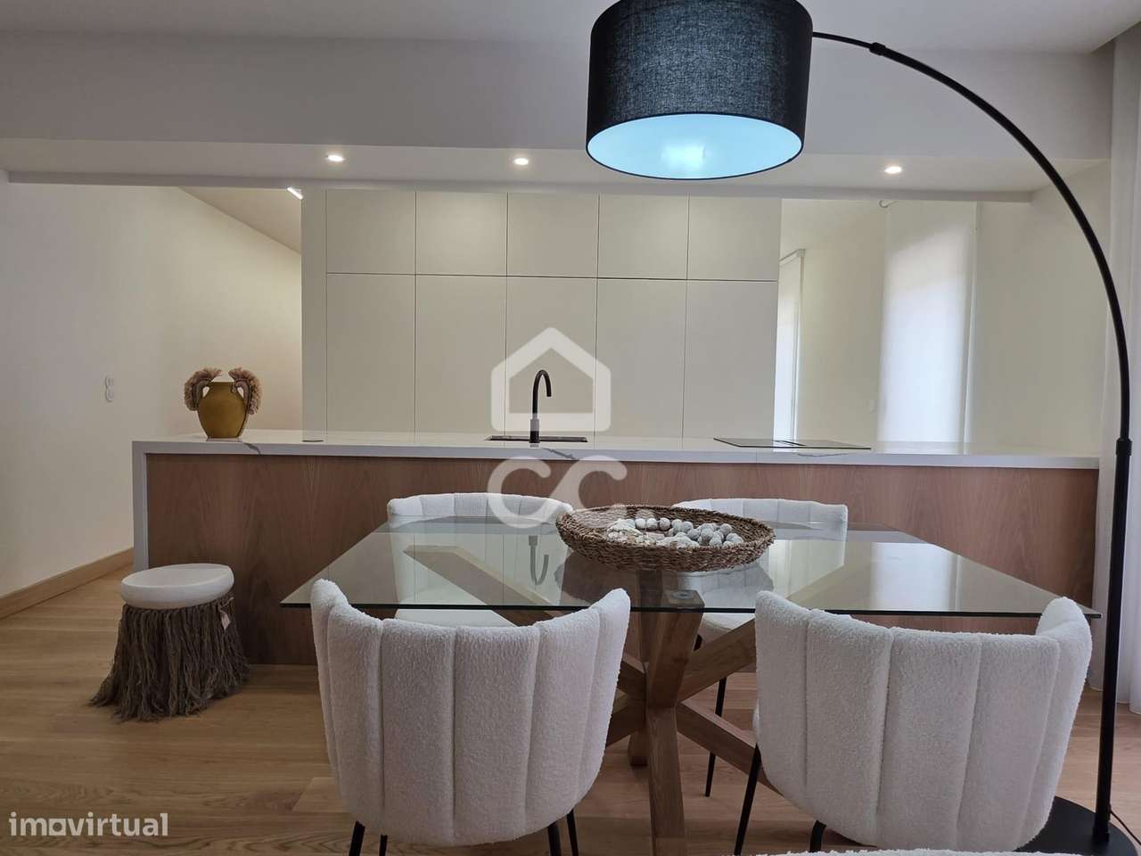 Apartamento T3 de Design Exclusivo no Coração da Baixa de Setúbal-8