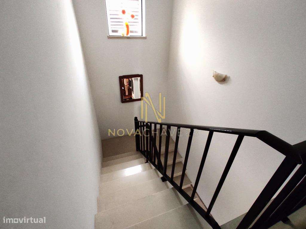 Moradia T6 - Alcanede, Santarém com licença para ALOJAMENTO LOCAL-11