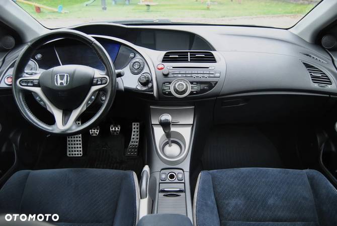 Honda Civic 1.8i-VTEC Executive - 9