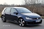 Volkswagen Golf - 8