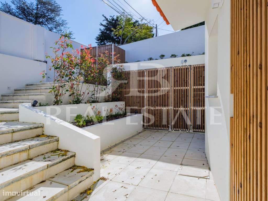 Moradia T4 com Jardim e Piscina no Monte Estoril - Cascais-46