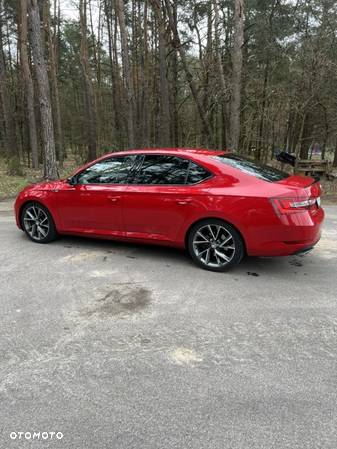 Skoda Superb 2.0 TSI 4x4 DSG SportLine - 4