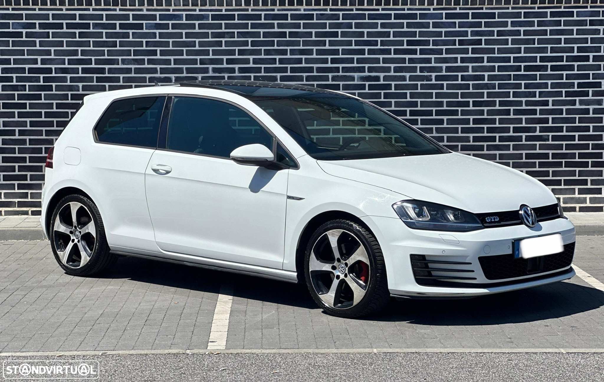 VW Golf 2.0 TDI GTD DSG - 2