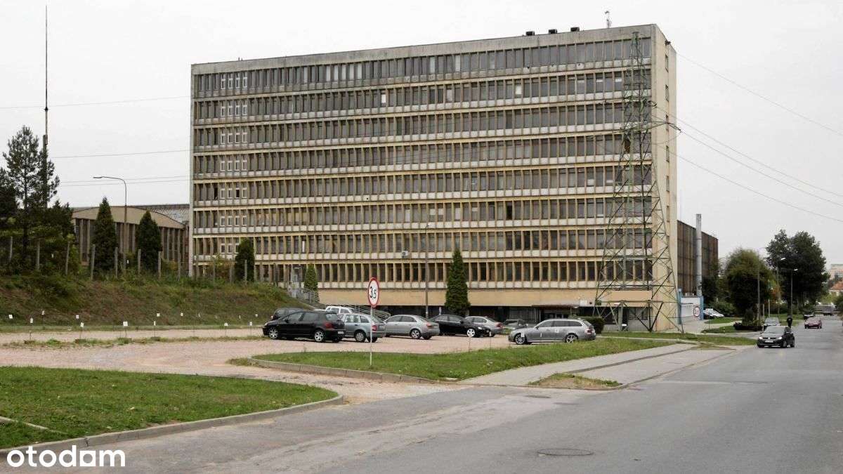 Wieżowiec z parkingiem- idealny dla dewelopera!-0