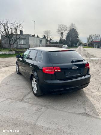 Audi A3 1.6 Attraction - 10