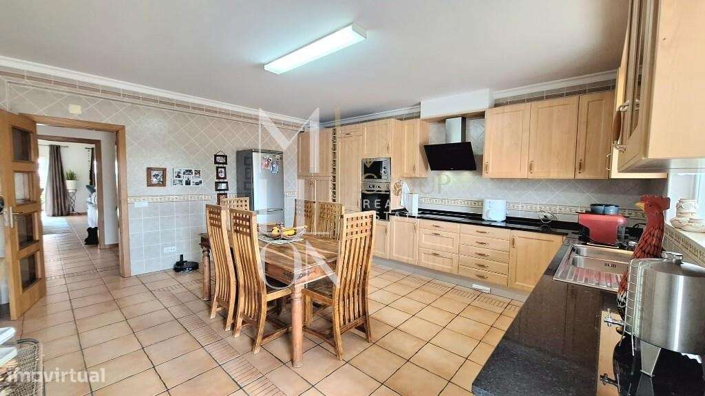 Moradia Isolada com Jardim e Cave – Zona Tranquila | Algoz, Silves-28