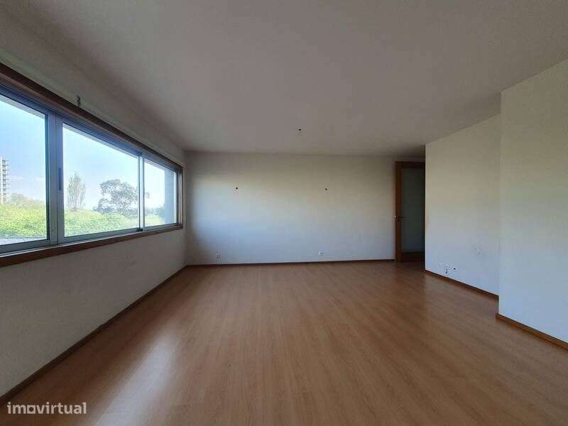 Oportunidade de investimento | Apartamento T3 espaçoso na Maia - Grande imagem: 4/21