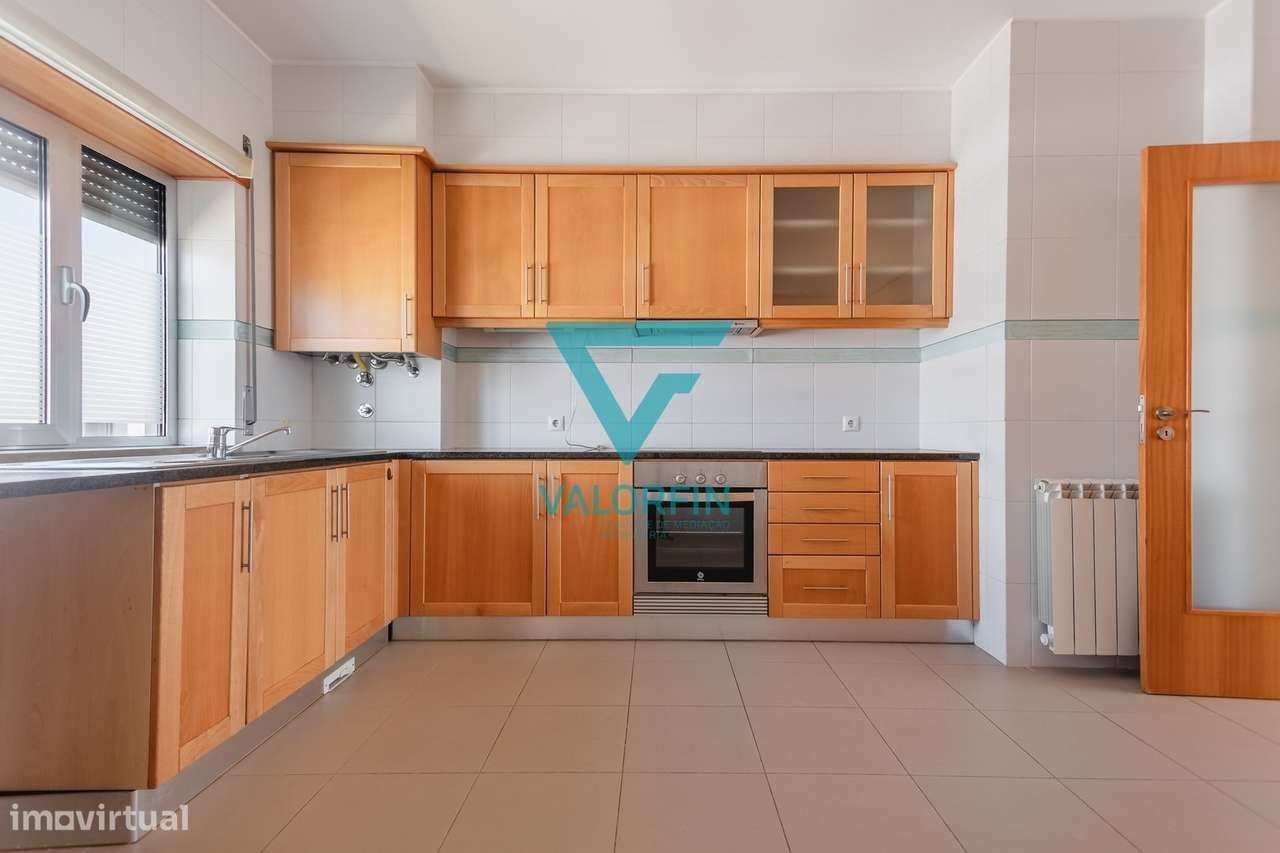 APARTAMENTO T3 com vista para o Mosteiro da Batalha-9