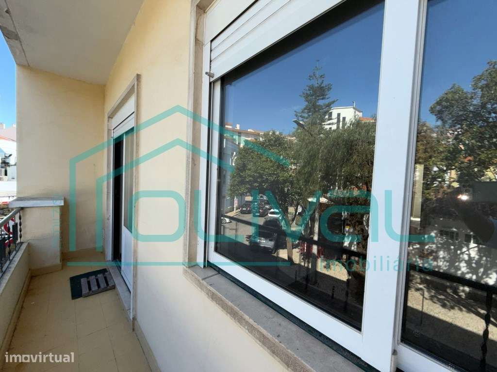 Apartamento T2 Renovado Centro de Alverca do Ribatejo-17