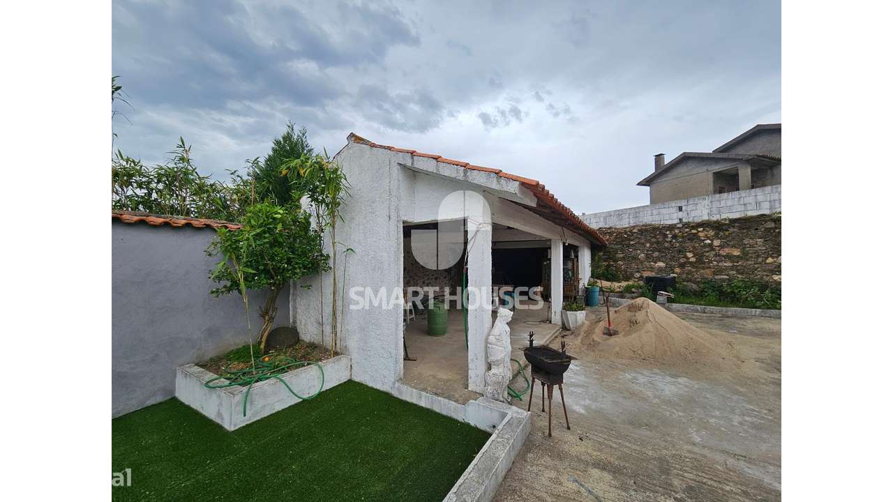 Moradia T3 Lombada (Poiares) c/ pátio-35