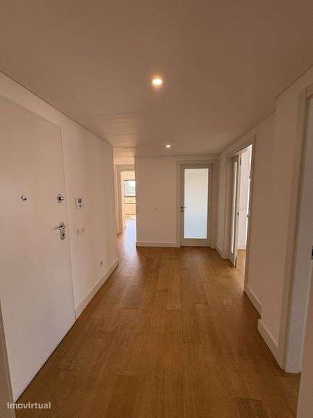 Apartamento T4 em condominio privado com piscina e ginásio - Grande imagem: 5/12