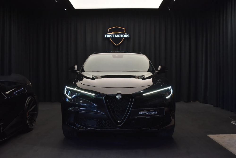 Alfa Romeo Stelvio 2.9 V6 Turbo AWD AT8 Quadrifoglio 2021