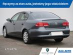 Volkswagen Passat - 5