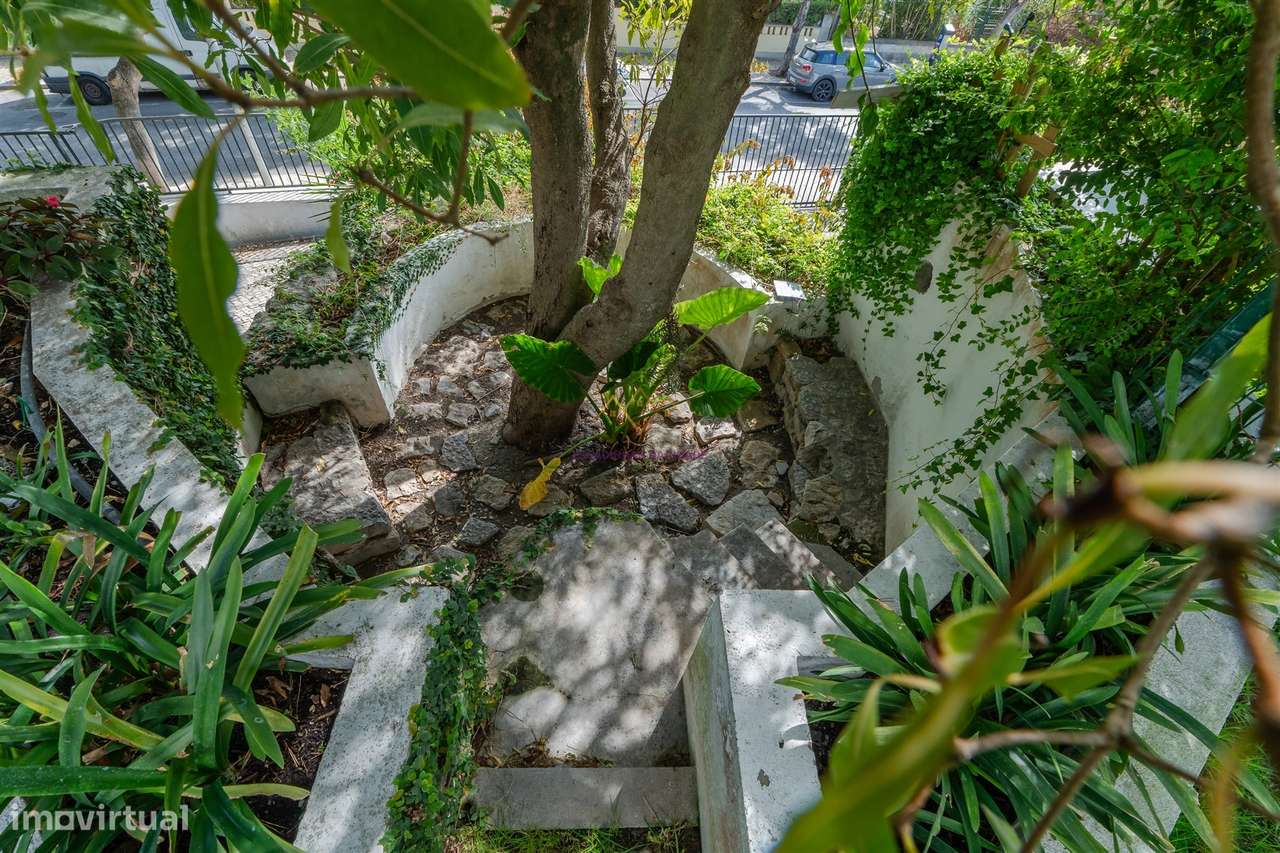 Moradia única à venda numa das melhores ruas de Oeiras-29
