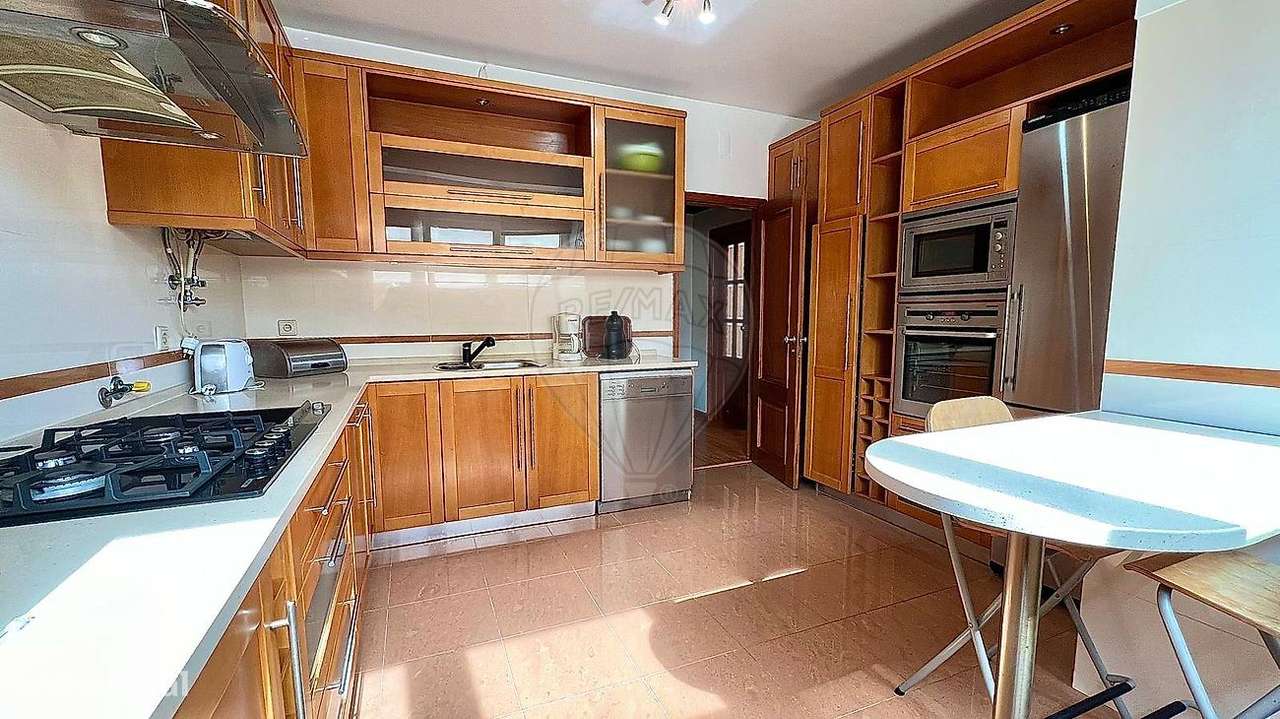 Apartamento T2 para arrendamento - Grande imagem: 4/18