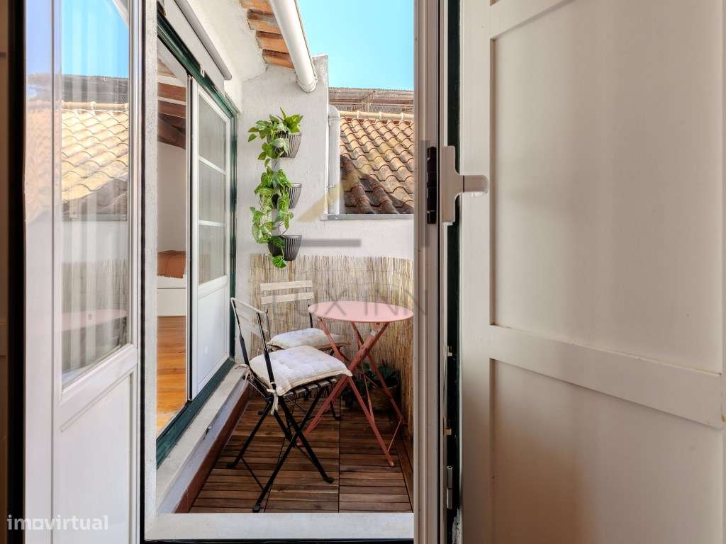 Apartamento T2 em Alfama, excelente localização-5