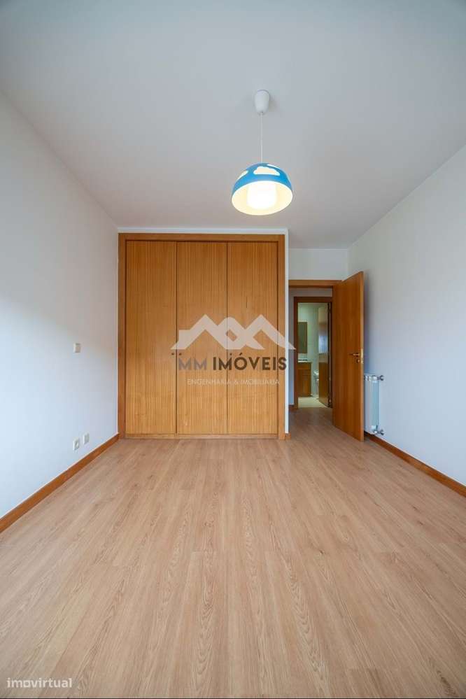 Apartamento T2 | Senhora da Hora | METRO | Garagem | Arrumo-36