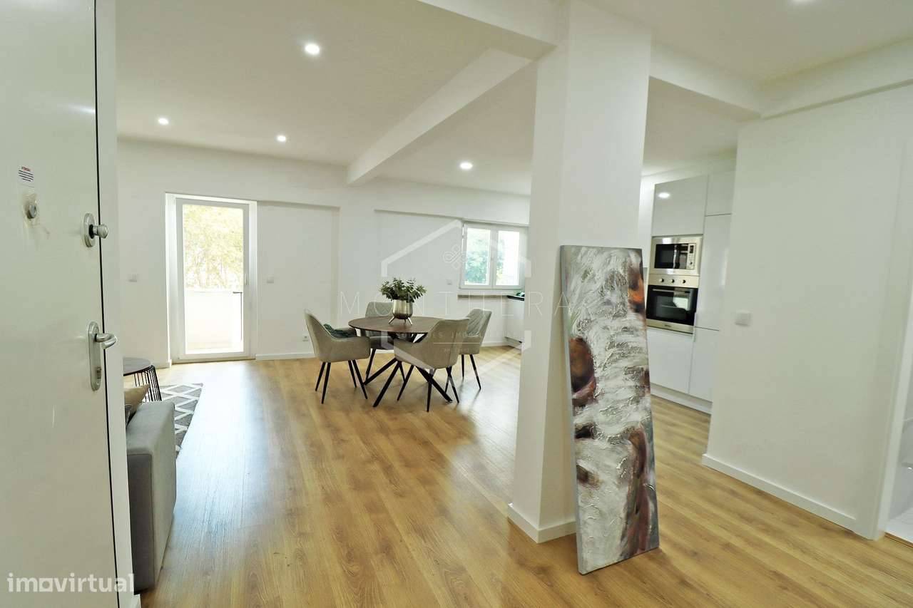Apartamento T3 totalmente remodelado em Benfica, Lisboa-1