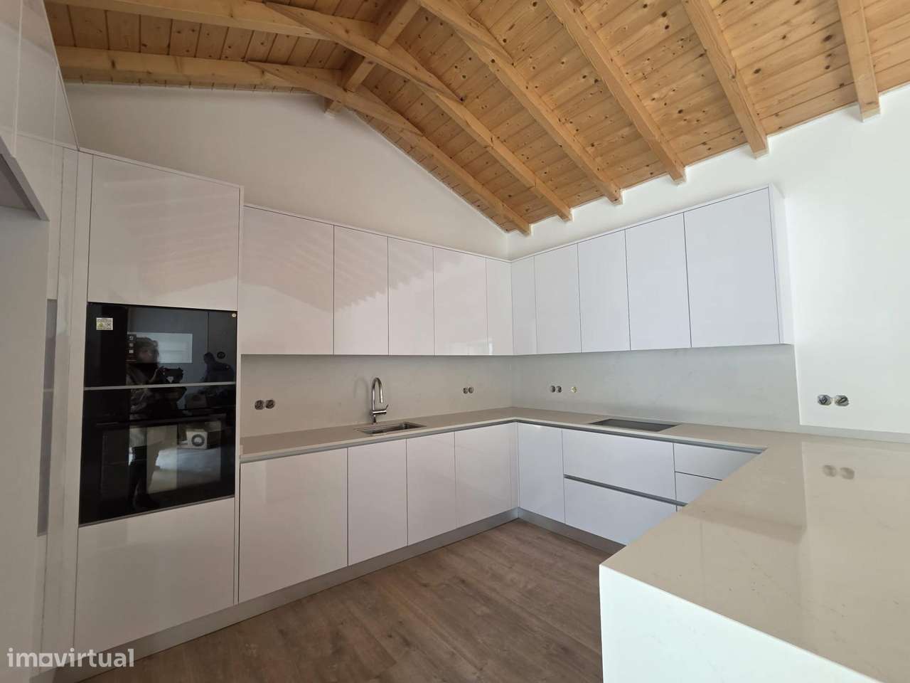 Moradia T2 totalmente remodelada e Equipada em Janas com Garagem e...-20