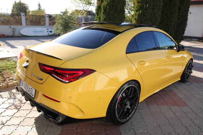 Mercedes-Benz CLA AMG 45 S 4MATIC+ Coupe - 35