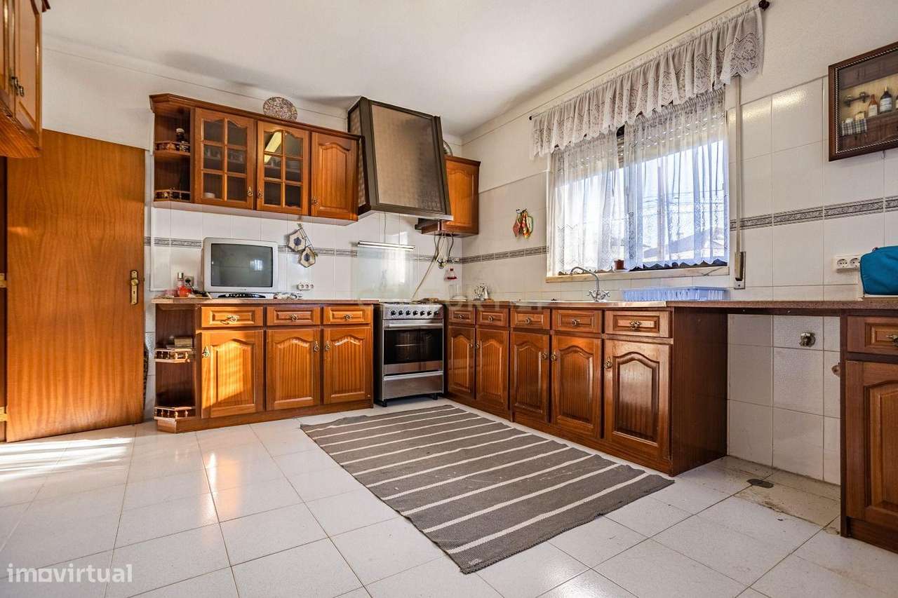 Moradia Isolada T3+1 com Garagem, Anexo e Jardim - Charneca da Caparic - Grande imagem: 5/24