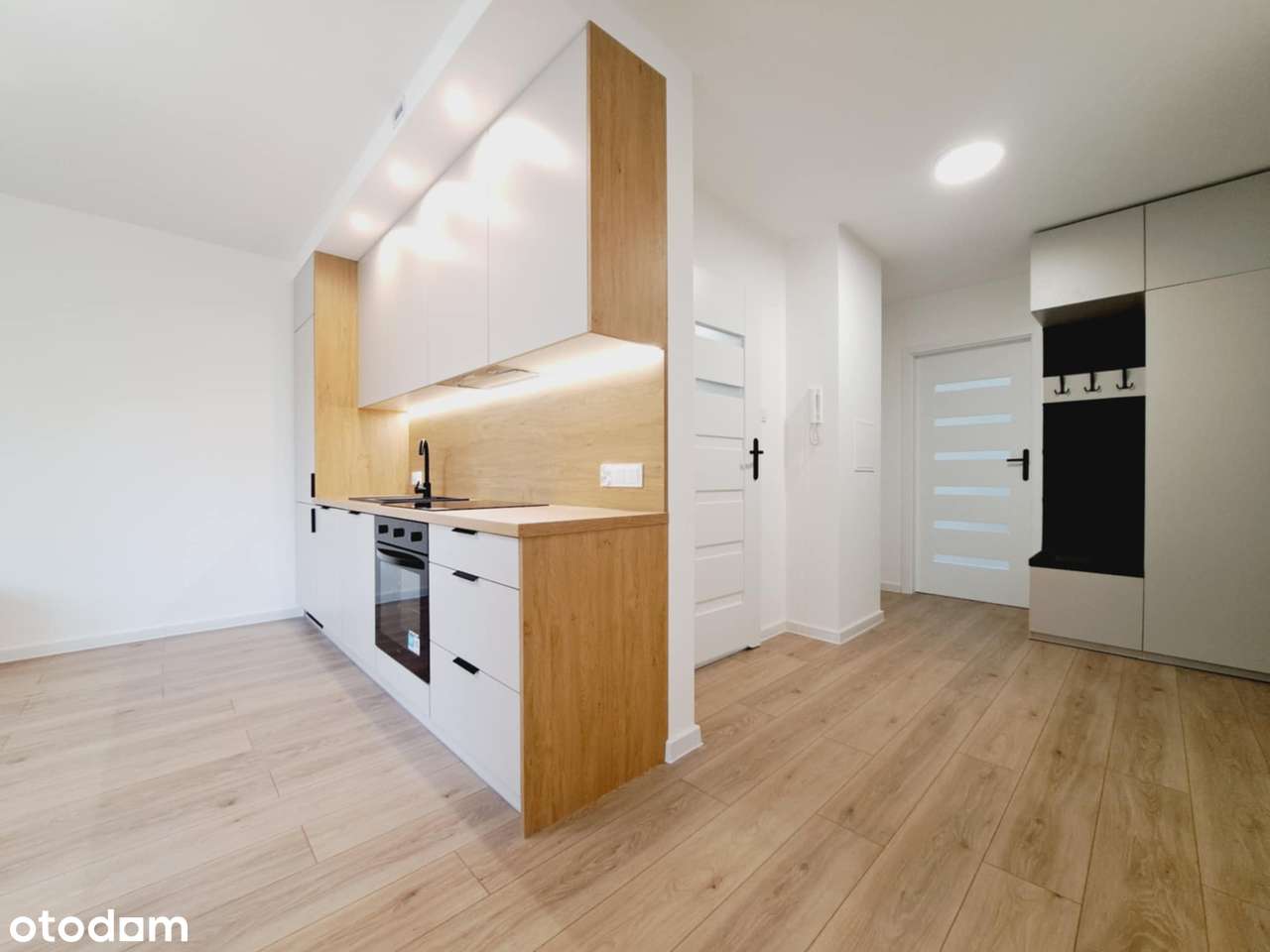 KSM, 3 pokoje,48m2,  parter, po gen remoncie z meblami na wymiar-1