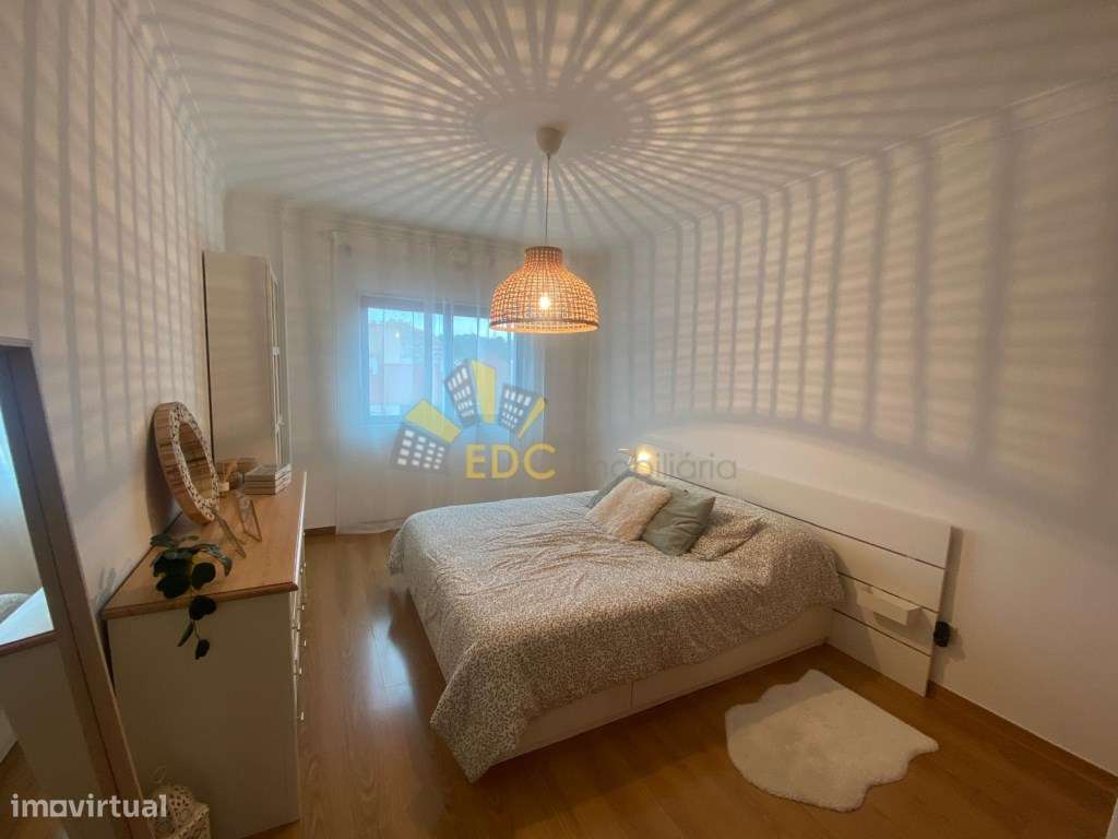 Apartamento Duplex T2+1 com Parqueamento, Arrecadação e Varanda | E...-21