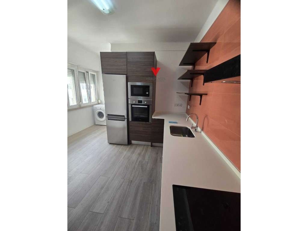 Apartamento T4 na Av Roma - Alvalade-13