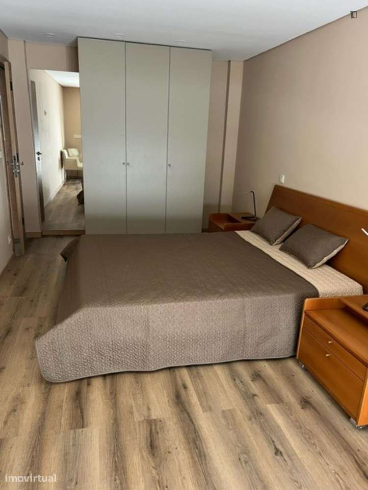 Apartamento com 2 quartos - localizado em São Vítor Braga - Grande imagem: 2/9