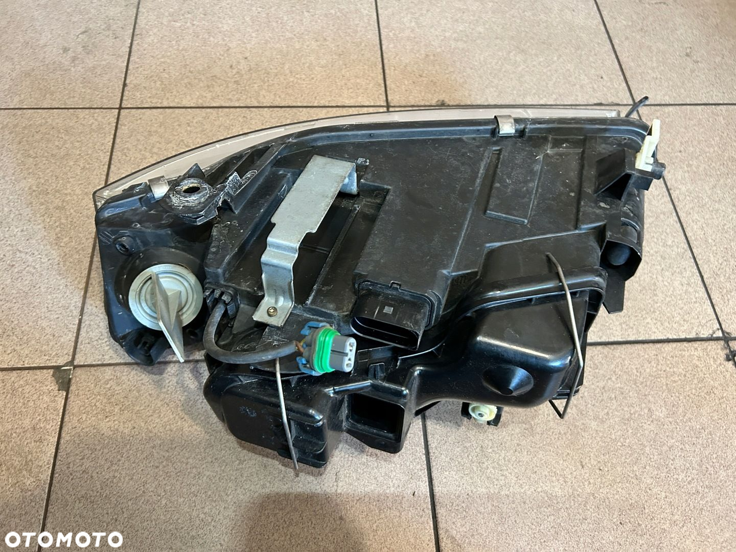 LAMPA PRAWA PRZÓD BI XENON AUDI A6 C5 LIFT - 13