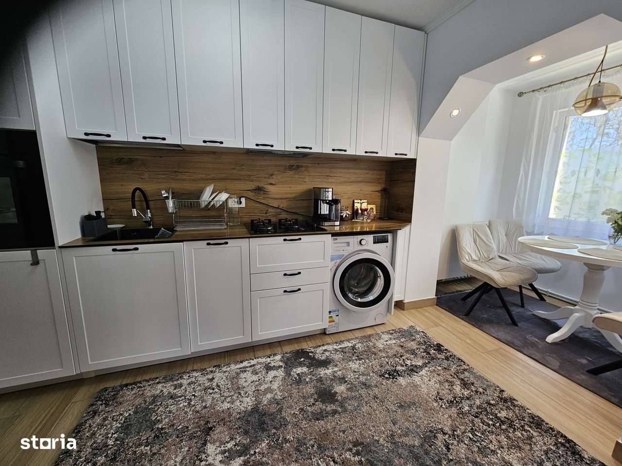 De vanzare casa situata in Ipotesti-7