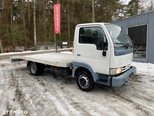 Nissan Cabstar - 1