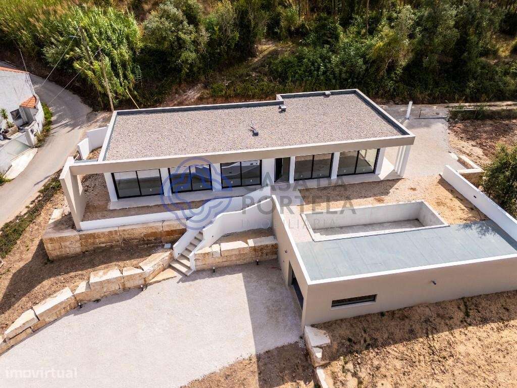 Moradia T3 Térrea com piscina e garagem - Grande imagem: 2/52