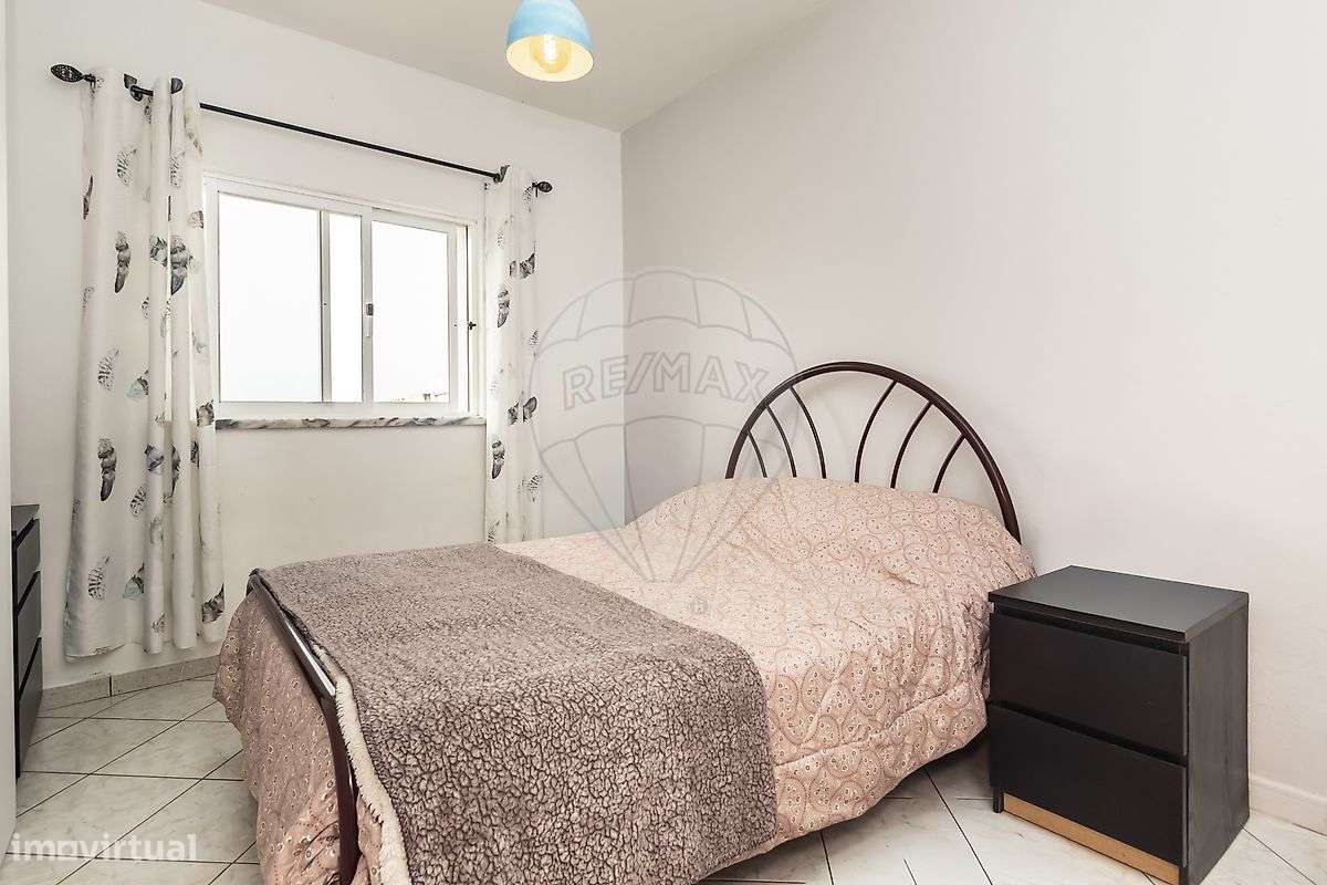 Moradia T5 + Moradia T2 | Terreno 3.717 m² | Azeitão-43