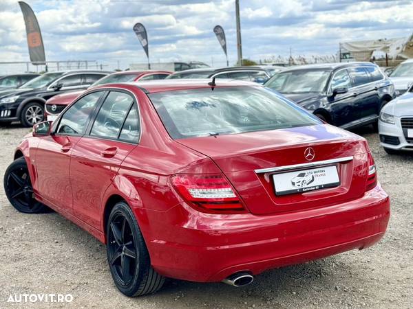 Mercedes-Benz C 220 CDI DPF BlueEFFICIENCY - 4