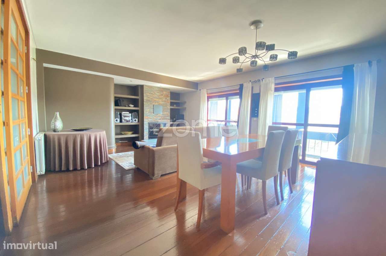 Apartamento com terraço, vistas panorâmicas sobre a cidade-0