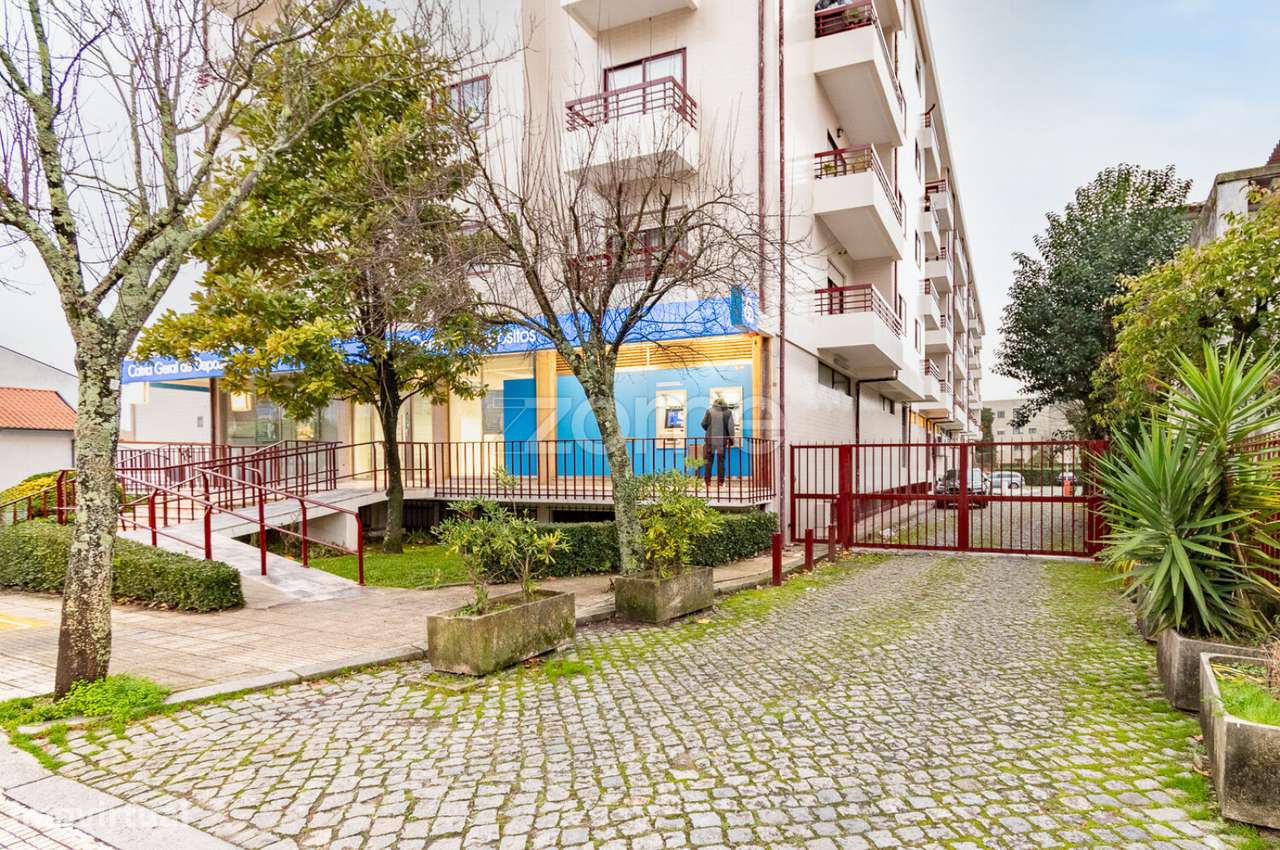 T1+1 Acolhedor com Varanda, na Senhora da Hora - Grande imagem: 5/28