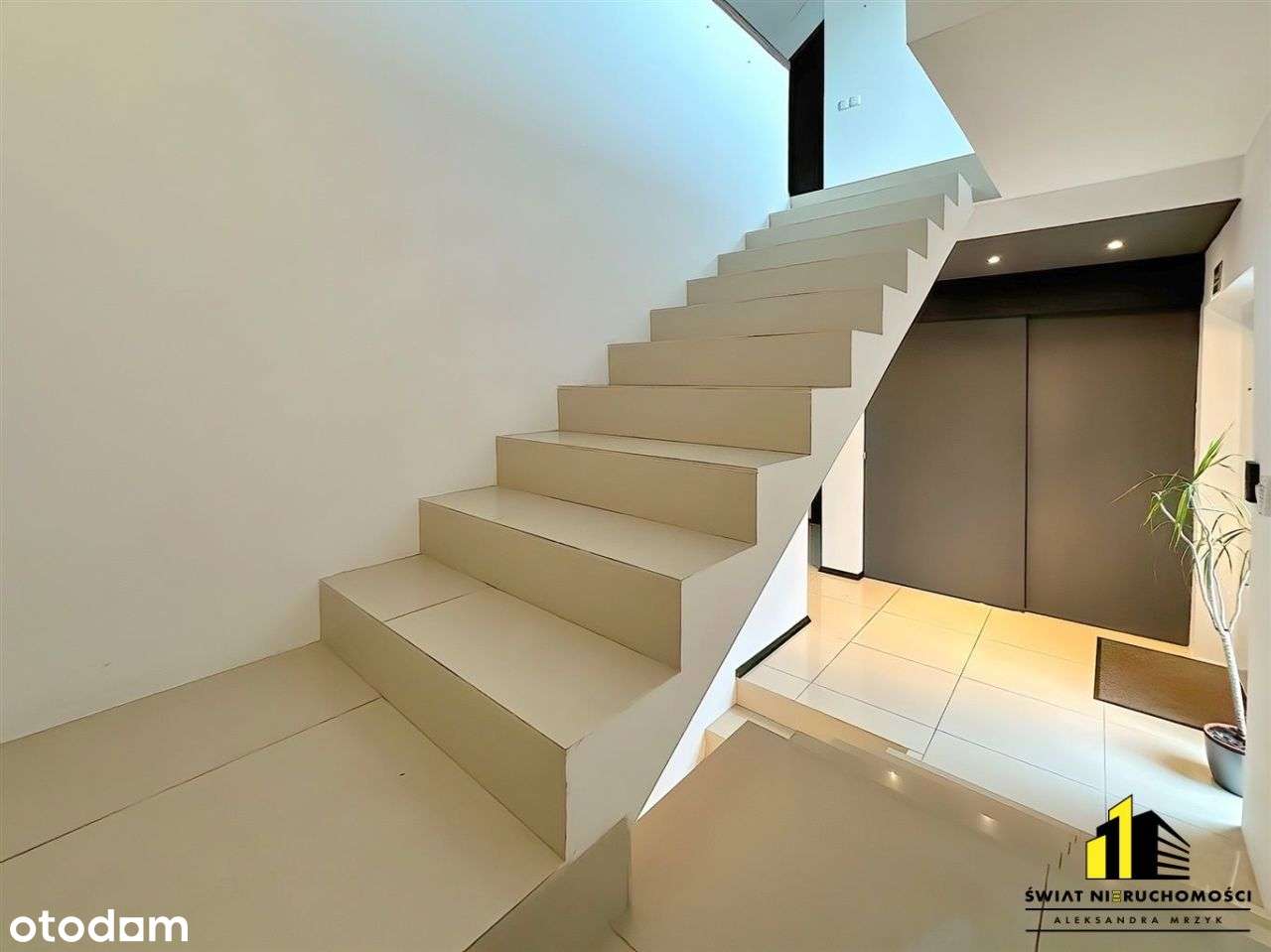 Obiekt z przeznaczeniem usługowym 258m2 - Pełny obrazek: 5/19