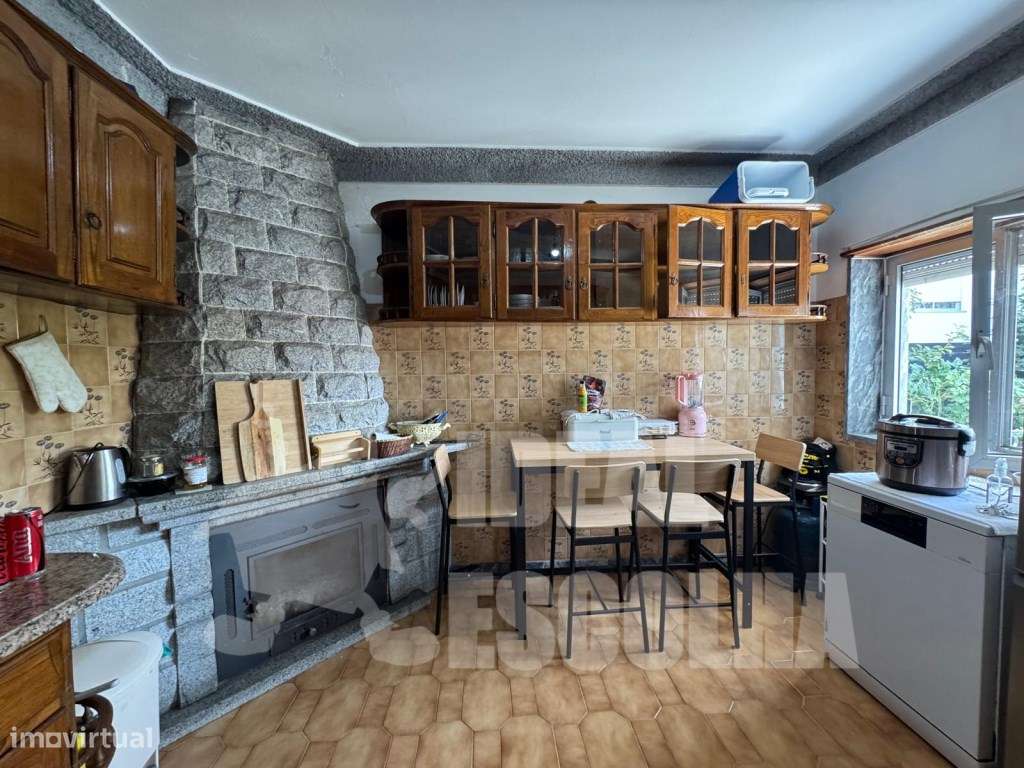 MORADIA A VENDA EM VILA NA SERRA DA ESTRELA-7