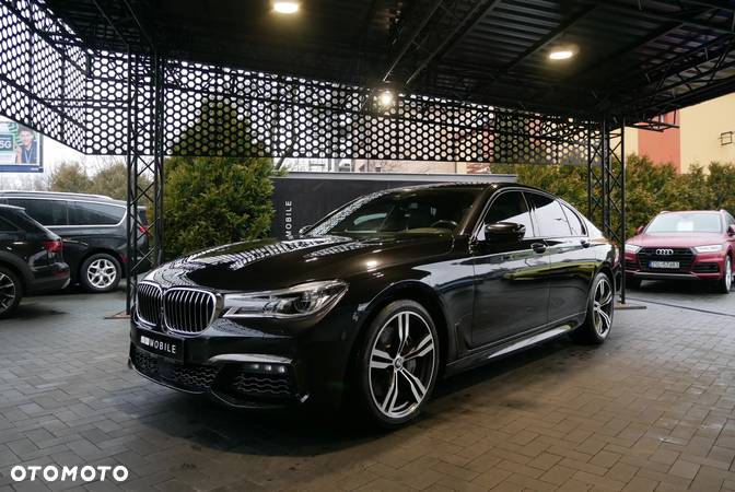 BMW Seria 7 750i xDrive - 1