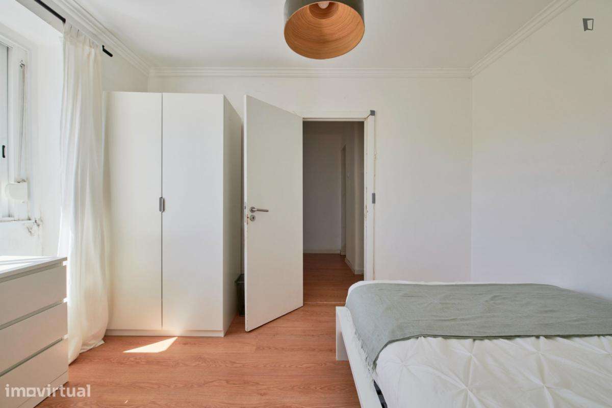 Quarto - localizado em Arroios Lisbon - Grande imagem: 4/7